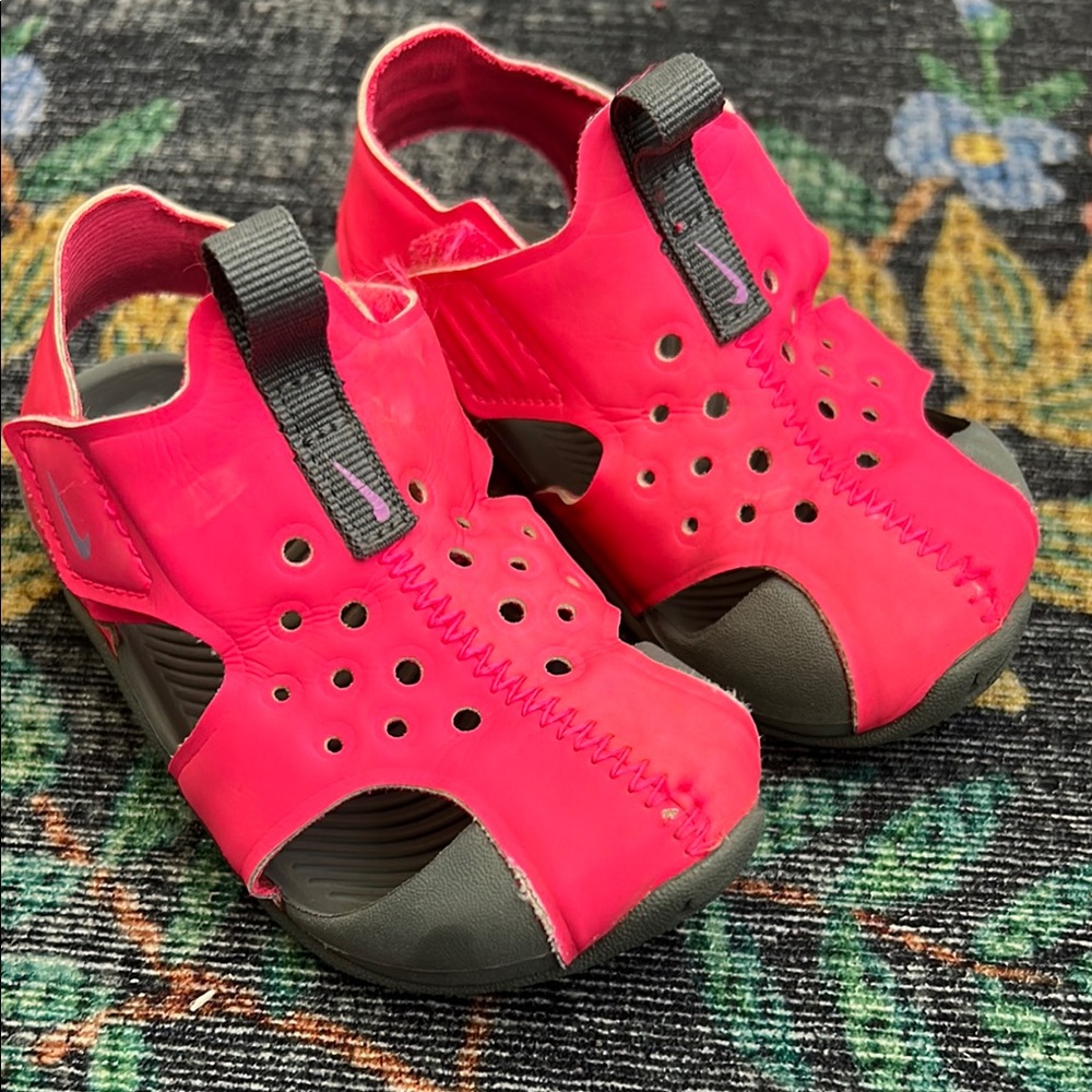 Nike Kids Sandals - Pink and Black